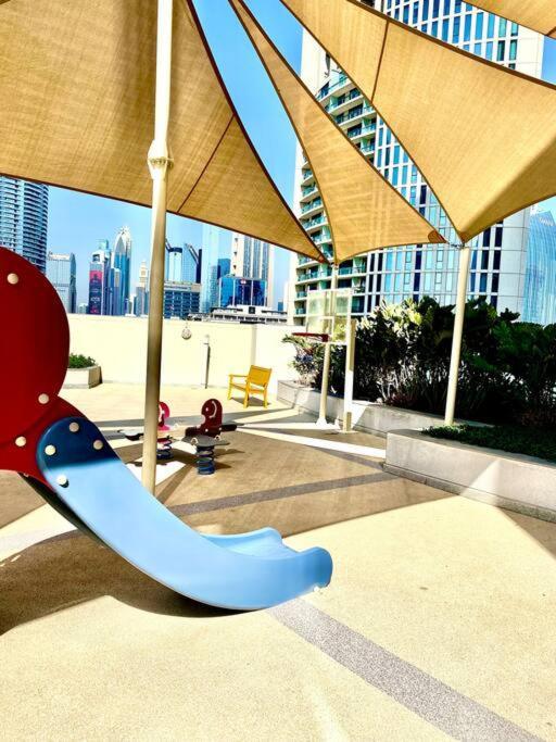 Beautiful And Cozy 2 Bedroom In The Heart Of Downtown * Dubai
